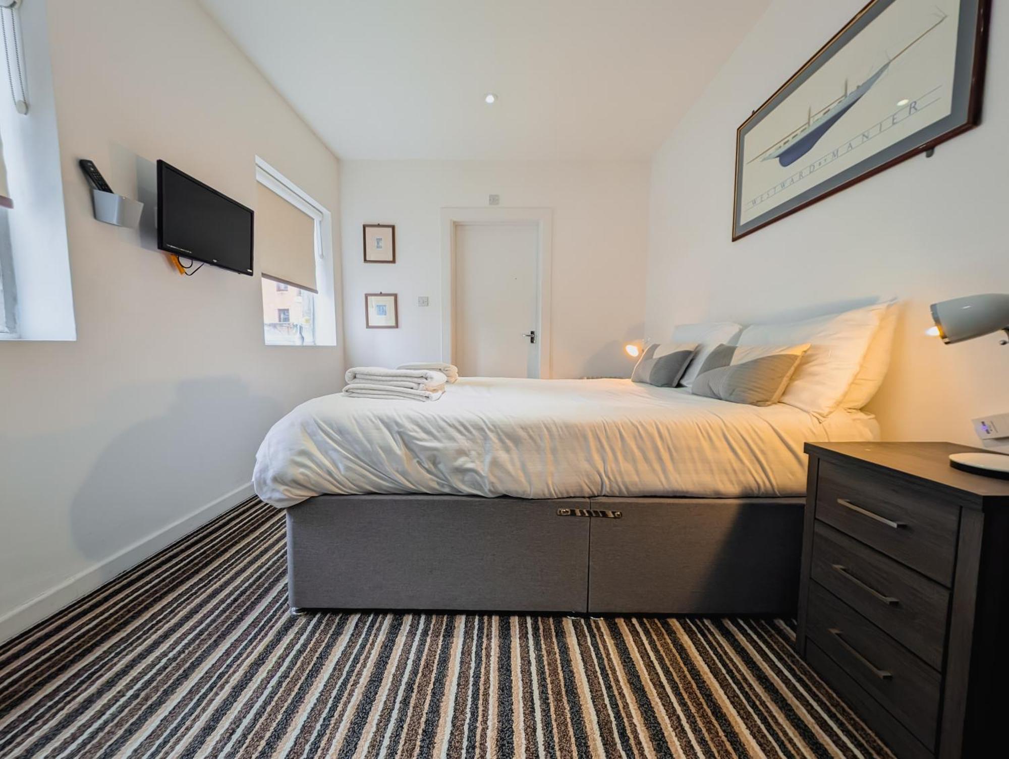 Bay & Harbour Holiday Apartments & Rooms Only Weston-super-Mare Exteriör bild
